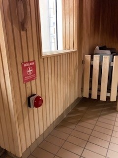 Nödlarm i simhall